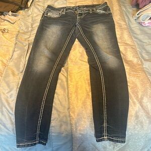 Amethyst, skinny jeans.